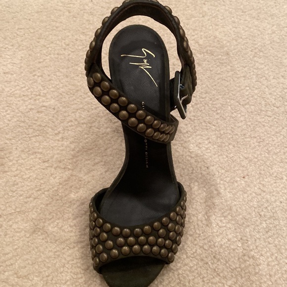 Giuseppe ZANOTTI Military army green ankle strap Gold STUDDED heels shoes - Picture 6 of 9